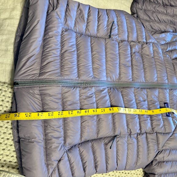 PATAGANOIA Women's Down Sweater Jacket Rustic Purple Size LARGE (like new) - Picture 16 of 16